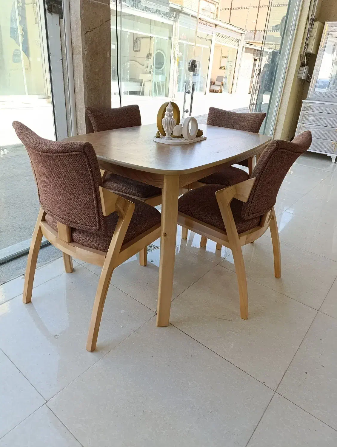 میز ناهار خوری 4 نفره طرح مینیمال روکش چوب|میز و صندلی غذاخوری|مشهد, رسالت|دیوار