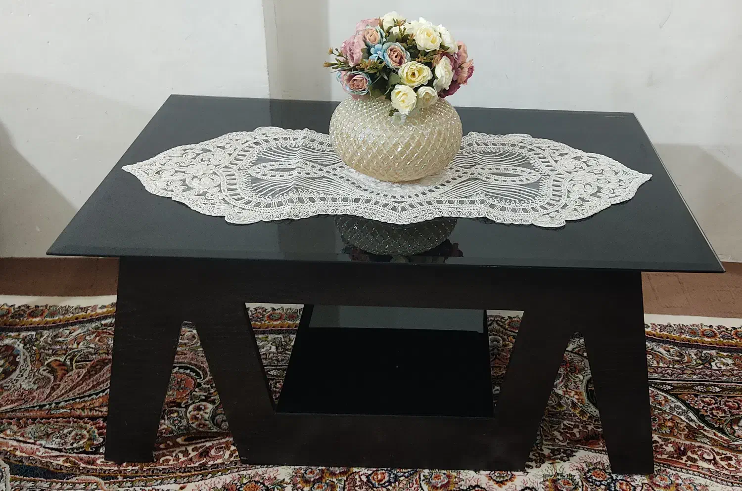 جلو مبلی دوتا عسلی|مبلمان خانگی و میز عسلی|میانه, |دیوار