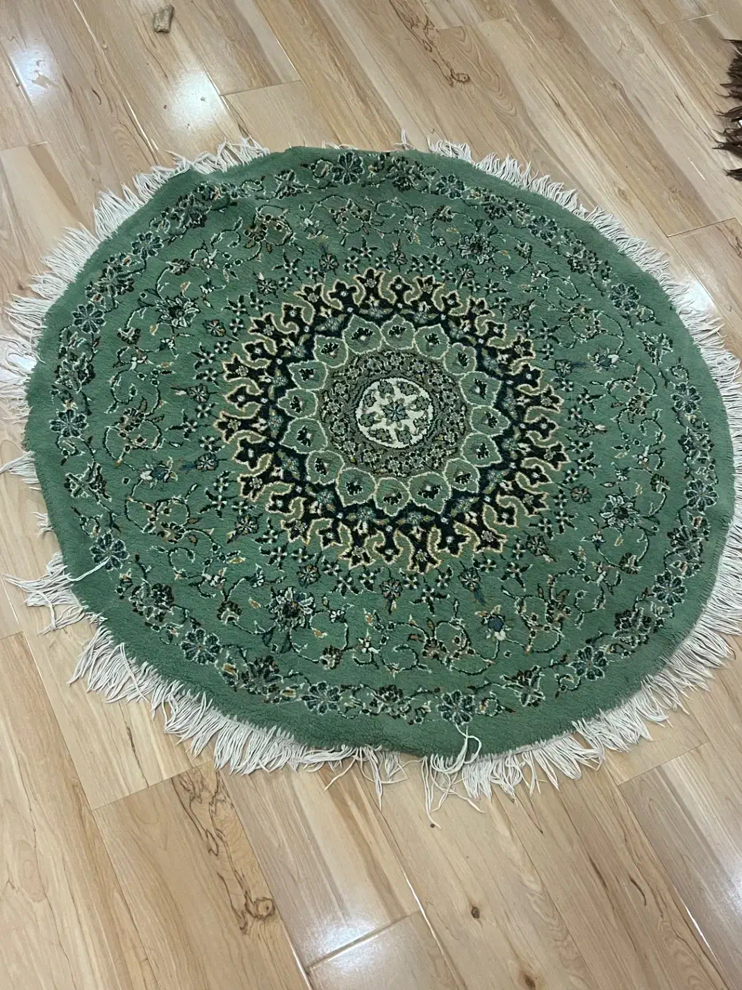 فرش‌کوچک گرد|فرش|تهران, سعادت‌آباد|دیوار