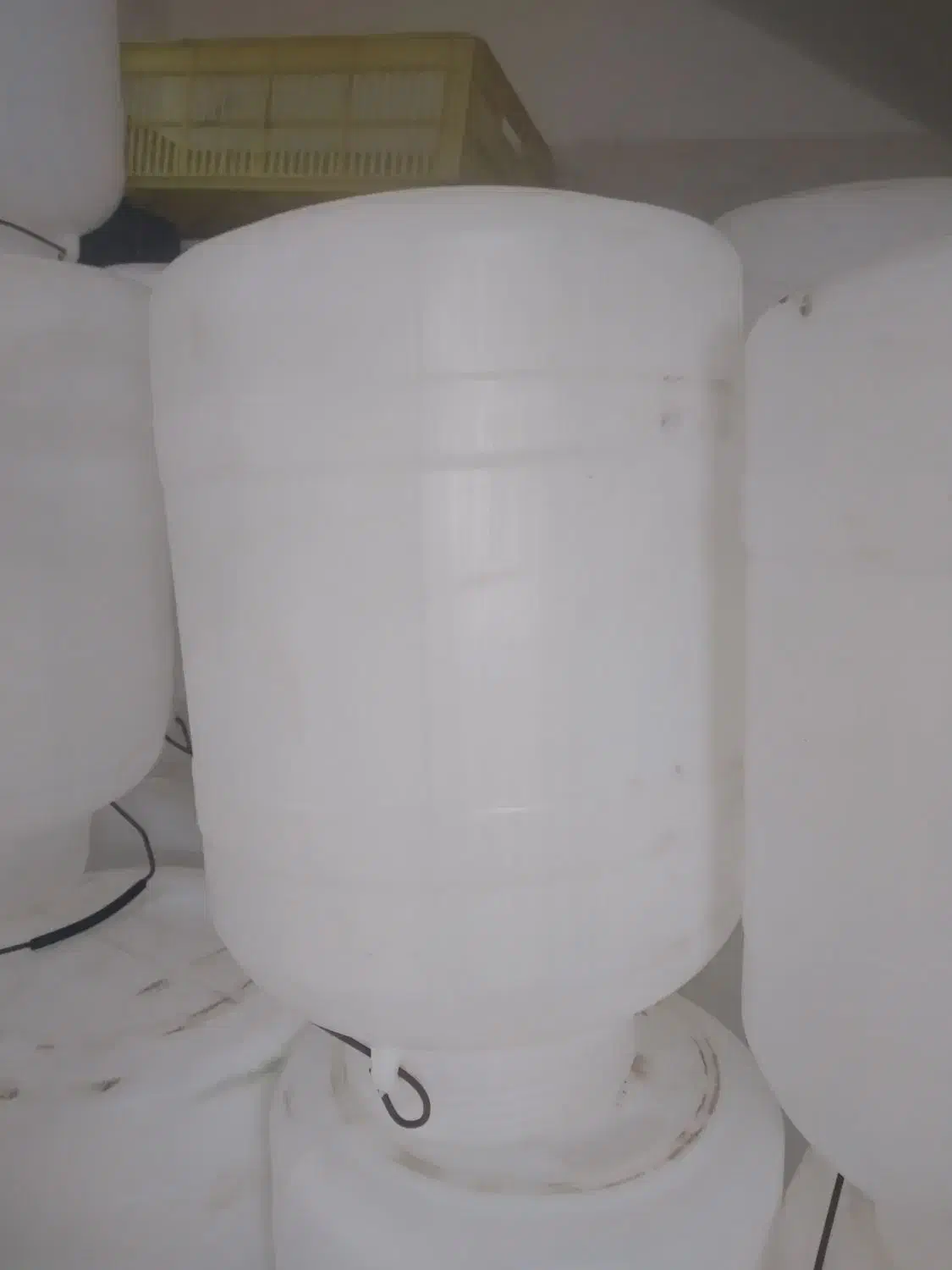 دبه ۲۰ لیتری دسته اهنی محکم|ظروف نگهدارنده، پلاستیکی، یکبارمصرف|میبد, |دیوار