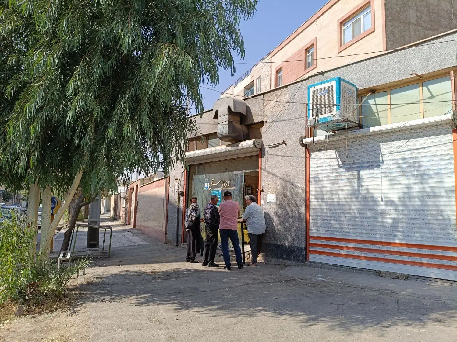 نانوایی سنگکی دور میدان|اجارهٔ مغازه و غرفه|ری, بیبی شهر بانو|دیوار