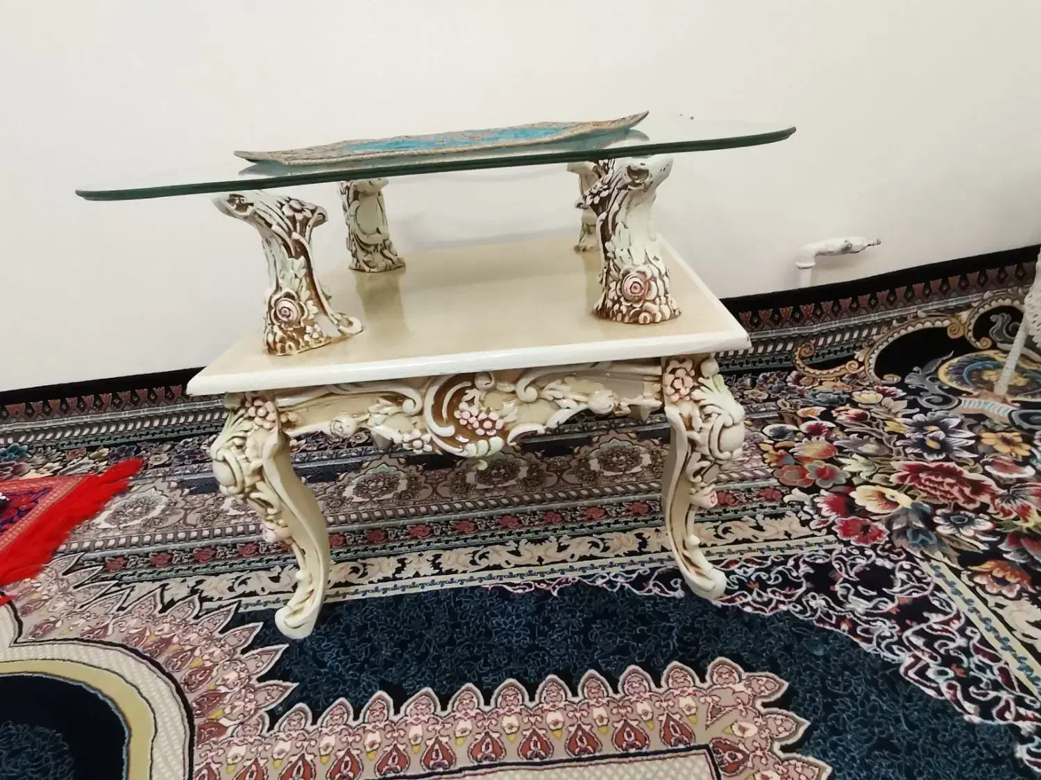 میز 60 در 60 در حد نو|مبلمان خانگی و میز عسلی|شیراز, دروازه اصفهان|دیوار