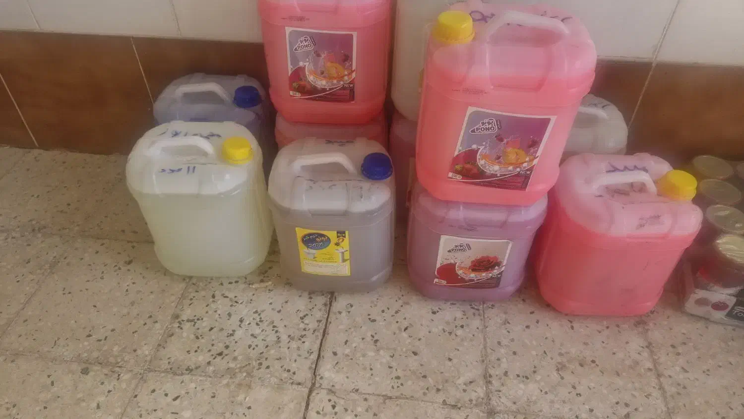 مایع لباس شویی|مواد شوینده و دستمال کاغذی|میبد, |دیوار