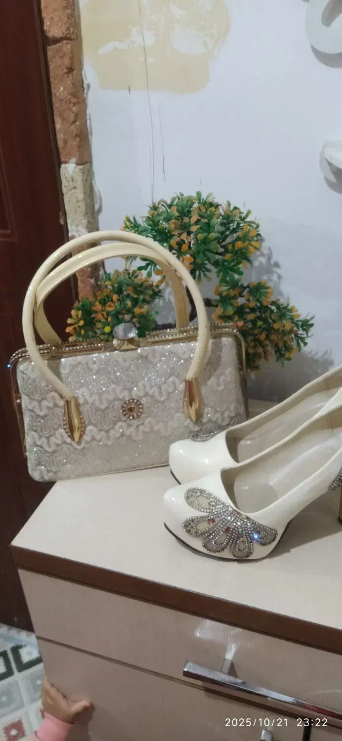 کیف و کفش شیک درحد نو|کیف، کفش، کمربند|نهاوند, |دیوار