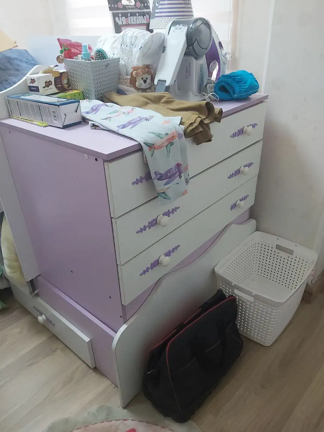 تخت کودک|تخت و صندلی بچه|رشت, چله خانه|دیوار