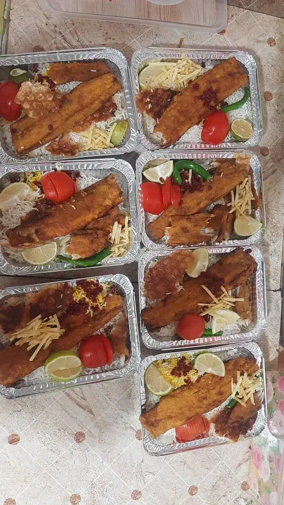 به یک کمک آشپز اقا نیازمندیم|استخدام خدمات فروشگاه و رستوران|قشم, |دیوار