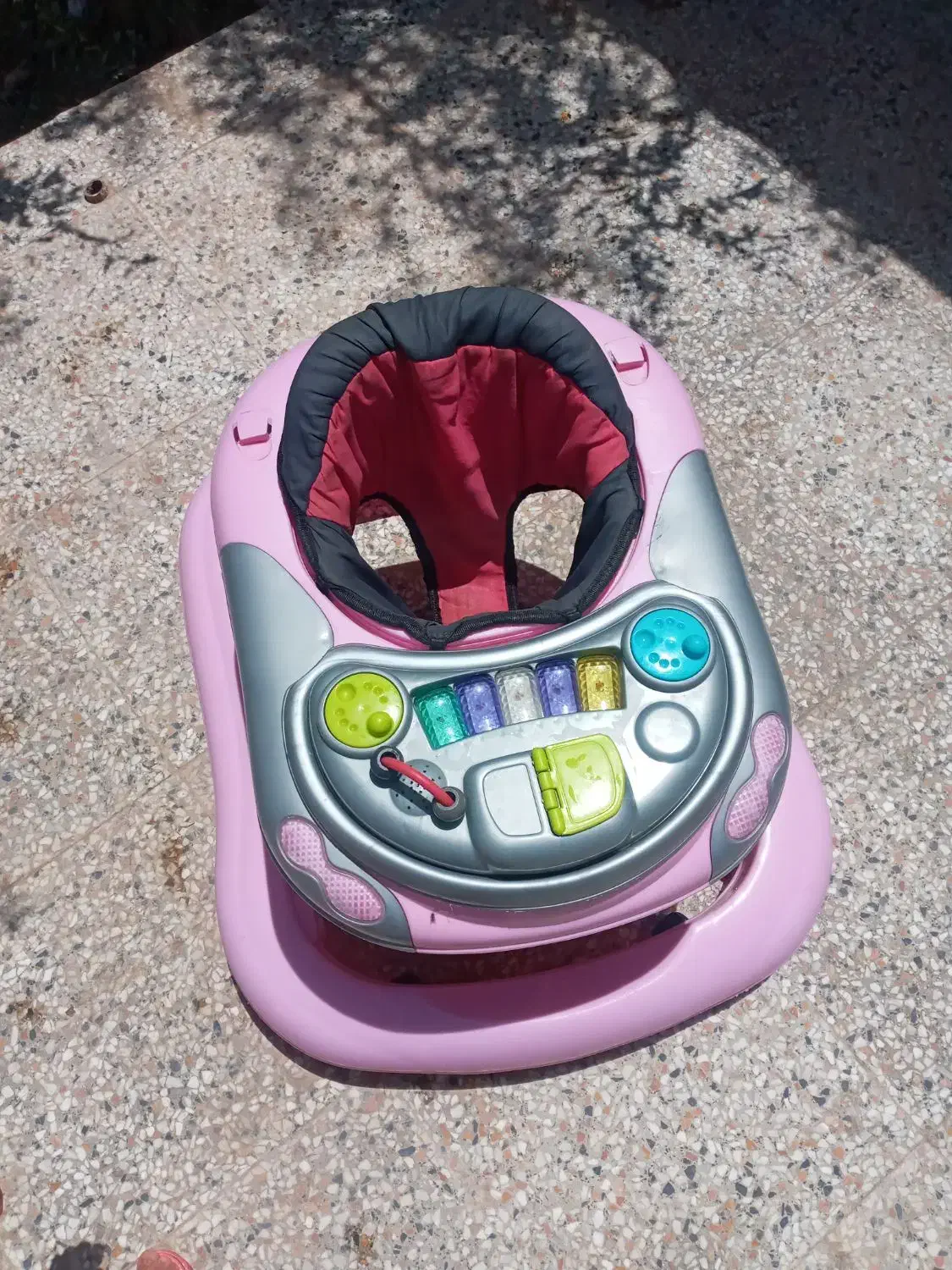 روروئک|اسباب و اثاث بچه|زرند, |دیوار