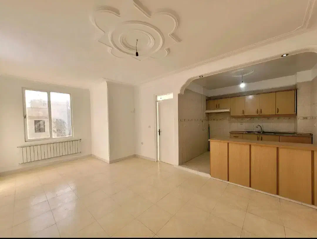 آپارتمان ۸۰ متری قیمت مناسب بازسازی شده|فروش آپارتمان|هشتگرد, شهرک ارم غربی|دیوار