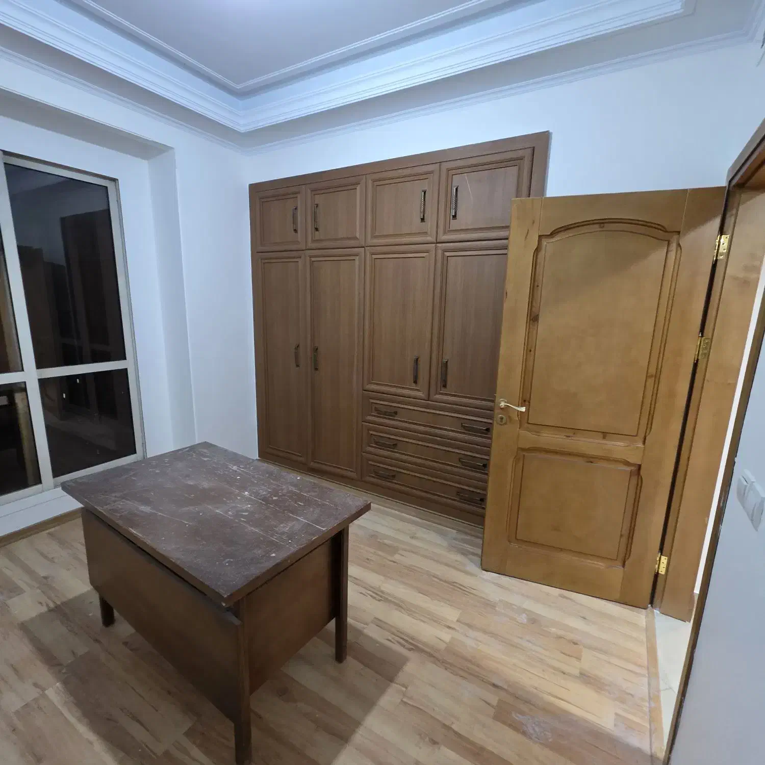 واحد ۱۷۲ متری سه خواب مستر بسیار خوش نقشه در فرشته