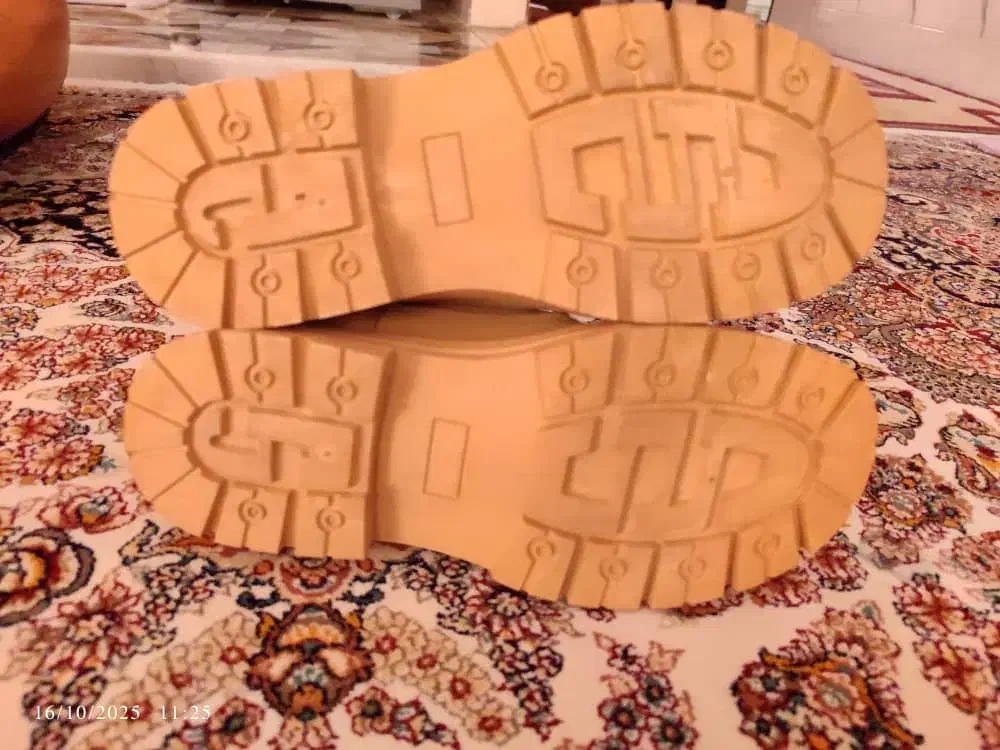 بوت چرم مصنوعی|کیف، کفش، کمربند|لنجان, |دیوار