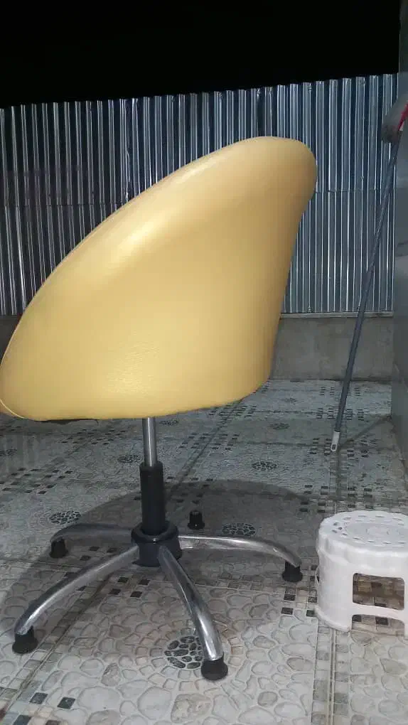 صندلی آرایشگاهی|آرایشگاه و سالنهای زیبایی|ایلام, |دیوار