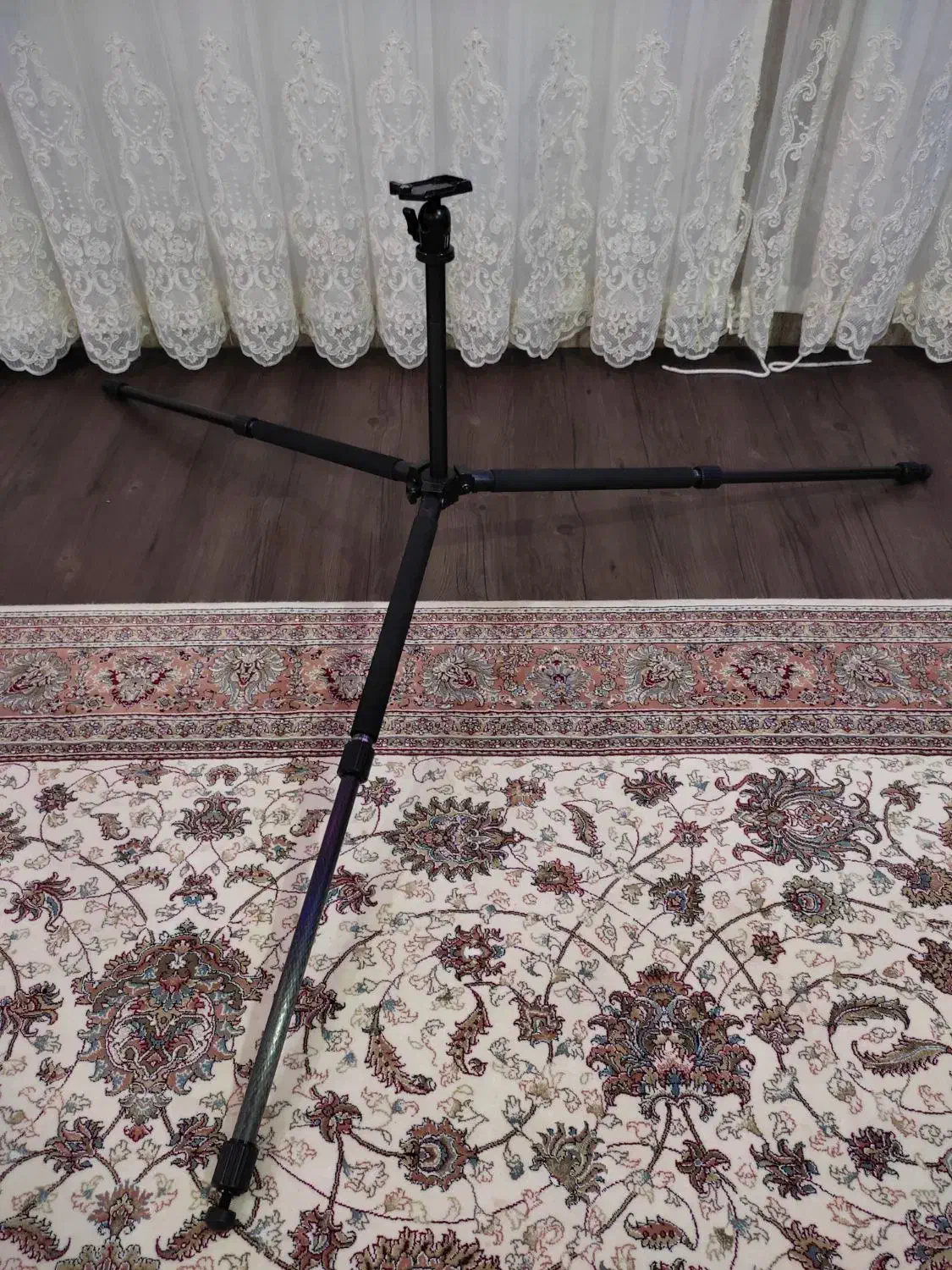 سه پایه عکاسی فیبر کربنی Velbon|دوربین عکاسی و فیلم‌برداری|تهران, فردوسی|دیوار