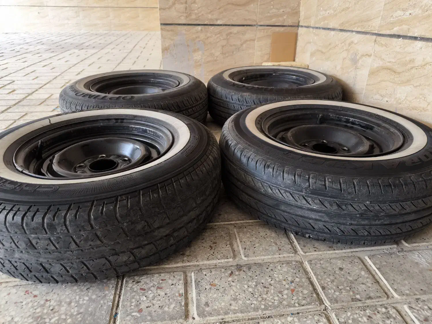 بیوک ، نوا ، رینگ و لاستیک|قطعات یدکی و لوازم جانبی|شاهین‌شهر, سعدی جنوبی|دیوار