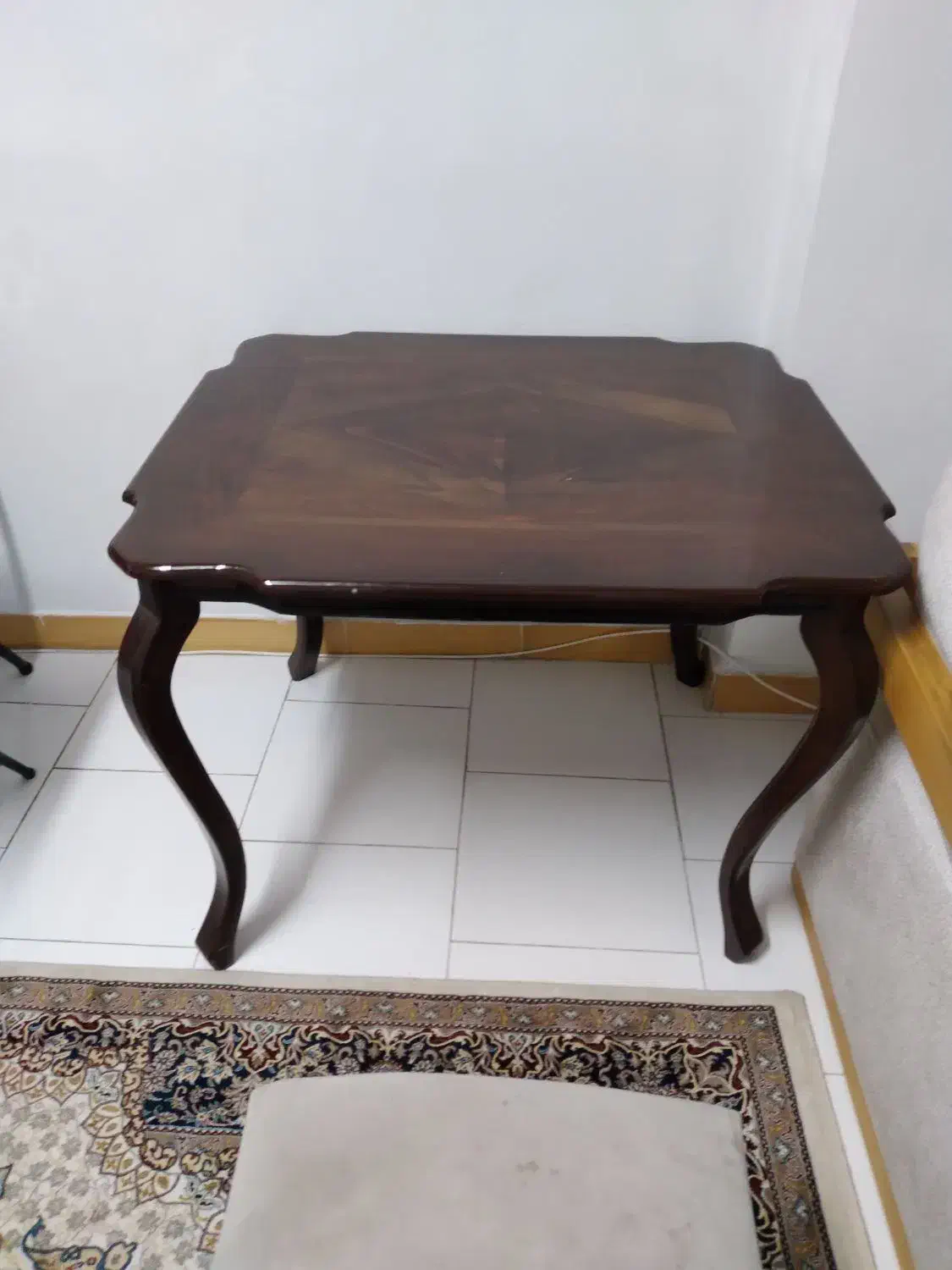 میز نهارخوری|میز و صندلی غذاخوری|رشت, باهنر|دیوار