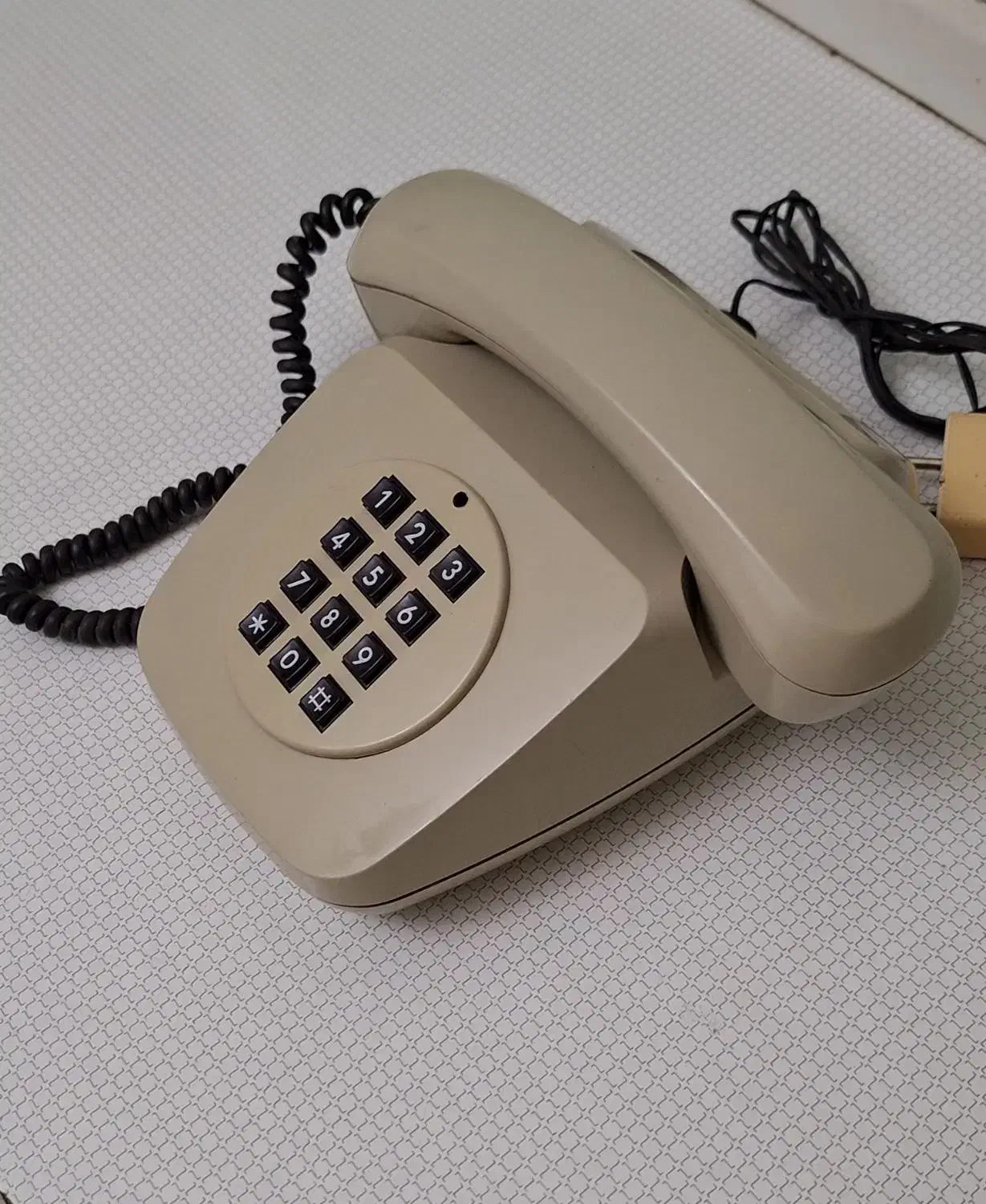 تلفن آنتیک|کلکسیون اشیاء عتیقه|تبریز, |دیوار