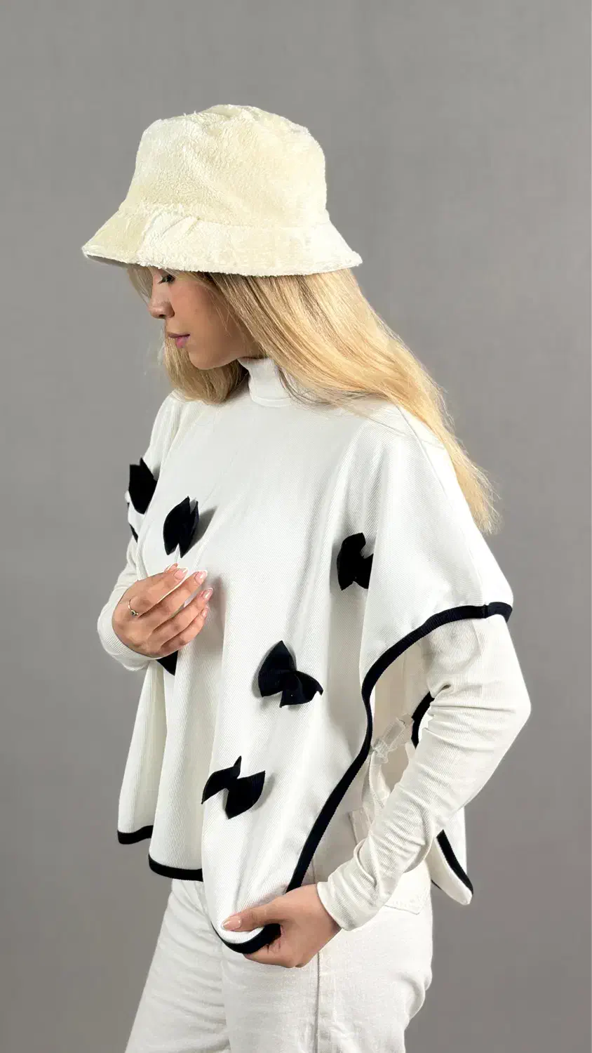 پانچ پاپیونی|لباس|گرگان, |دیوار