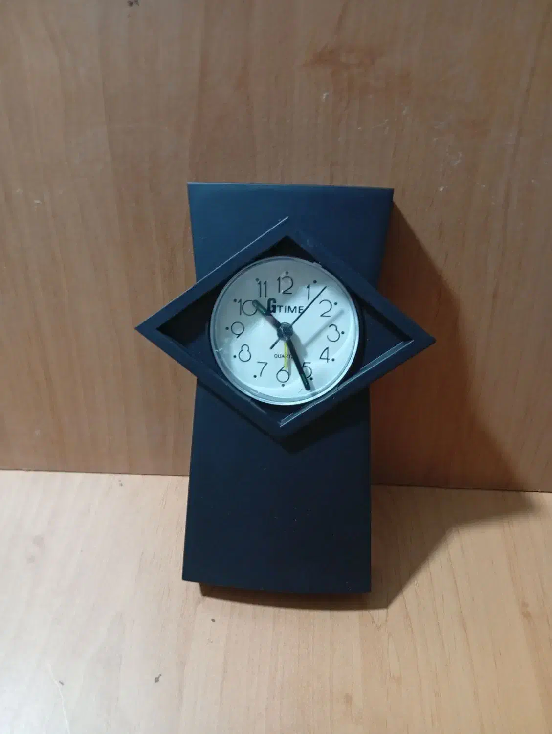 ساعت|ساعت|قزوین, |دیوار