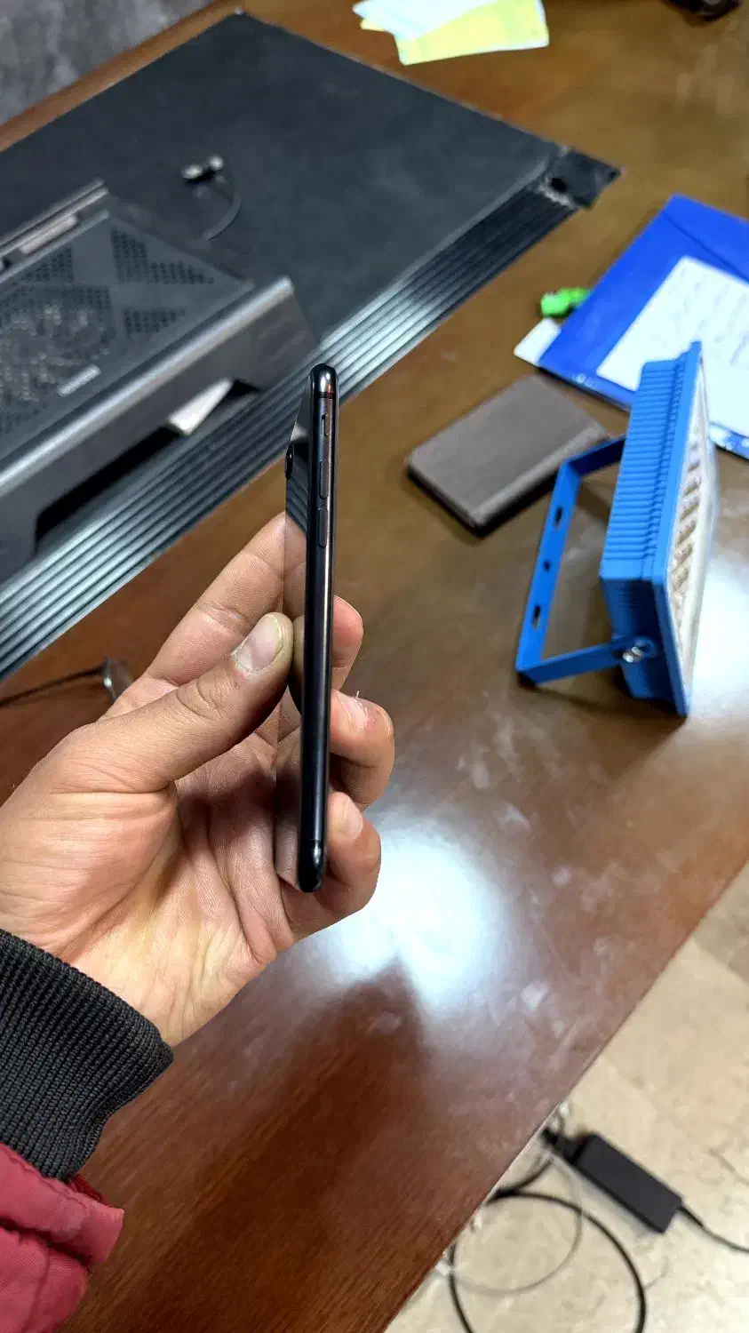 فروش ایفون se 2020|موبایل|اصفهان, آهنگران|دیوار