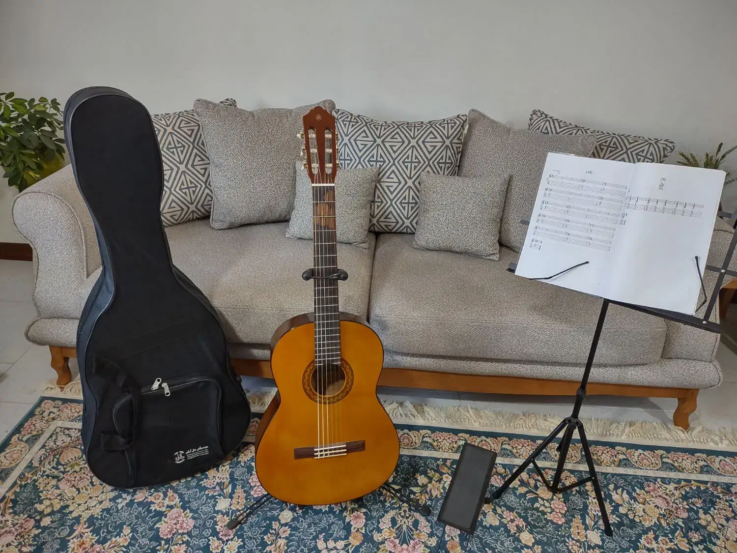 گیتار یاماها اصل مدل C40|گیتار، بیس، امپلیفایر|پردیس, فاز ۸|دیوار