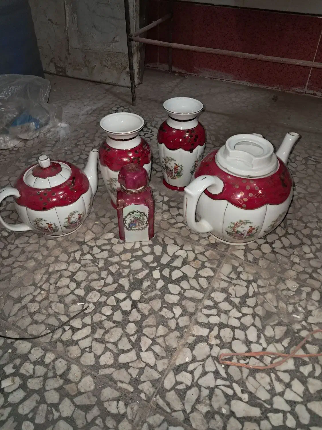 چینی قدیمی ۷۵ساله|کلکسیون اشیاء عتیقه|مبارکه, |دیوار