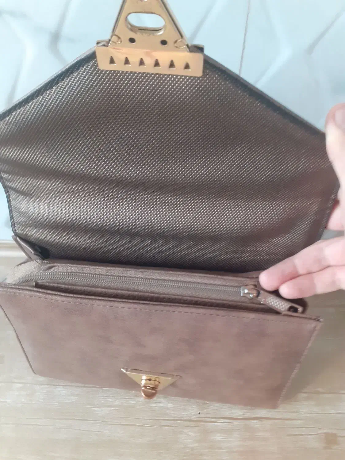 کیف|کیف، کفش، کمربند|بروجرد, |دیوار