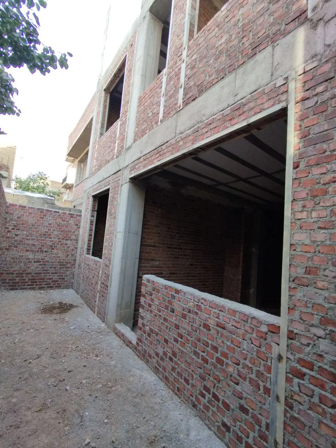 اجرای انواع سازهای فلزی|خدمات پیشه و مهارت|بوکان, |دیوار