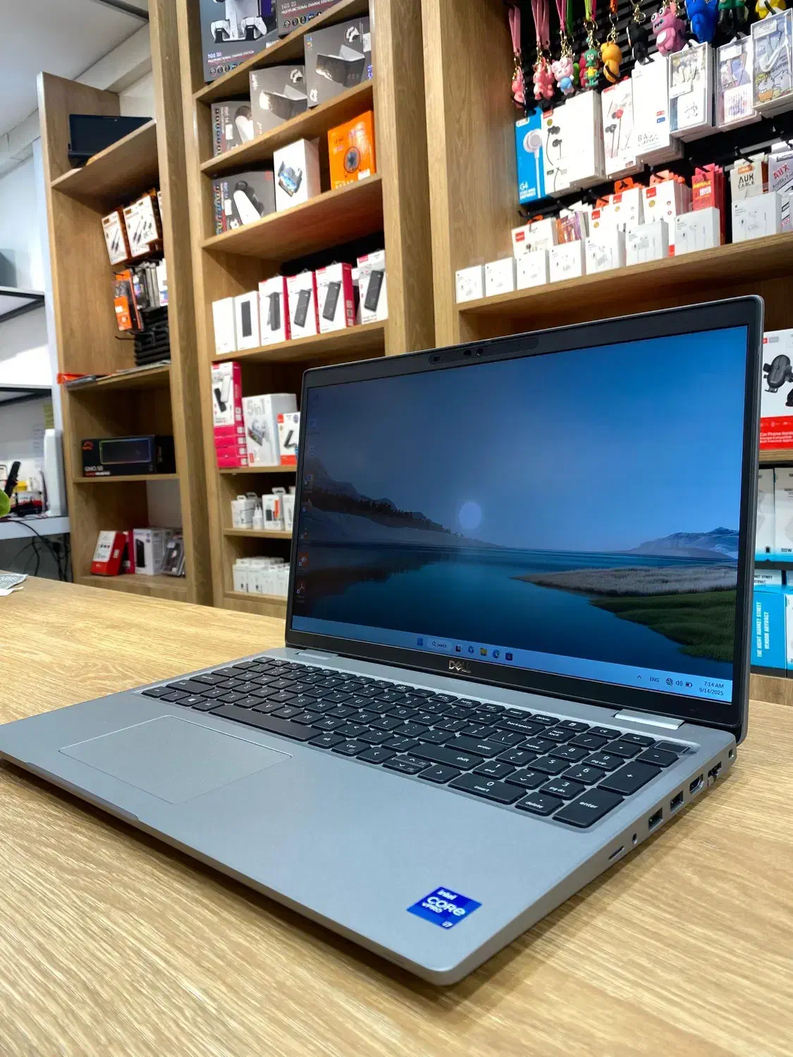 لپتاپ Dell 5520 - رم 16 - i7 - صفحه تاچ با گرافیک|رایانه همراه|قزوین, |دیوار