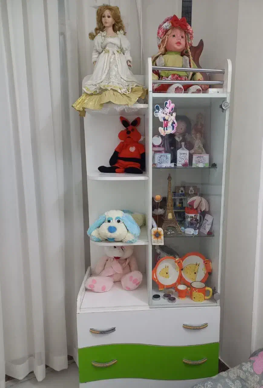 کمد و ویترین کاملا سالم مارک ادیداس|جاکفشی، کمد، دراور|مشهد, نظام دوست|دیوار