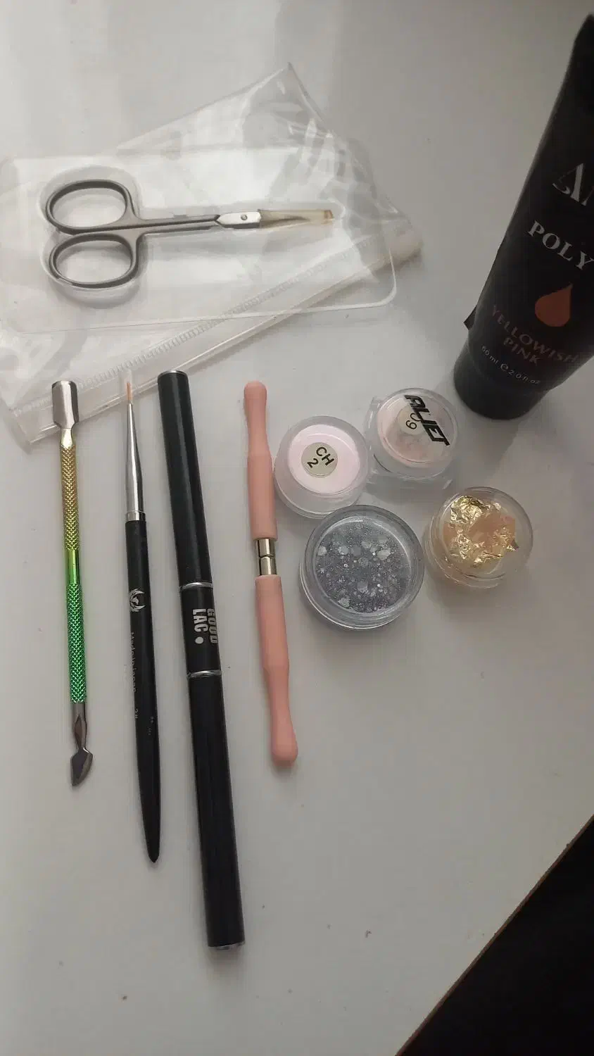 ناخن|آرایشی، بهداشتی، درمانی|لولمان, |دیوار