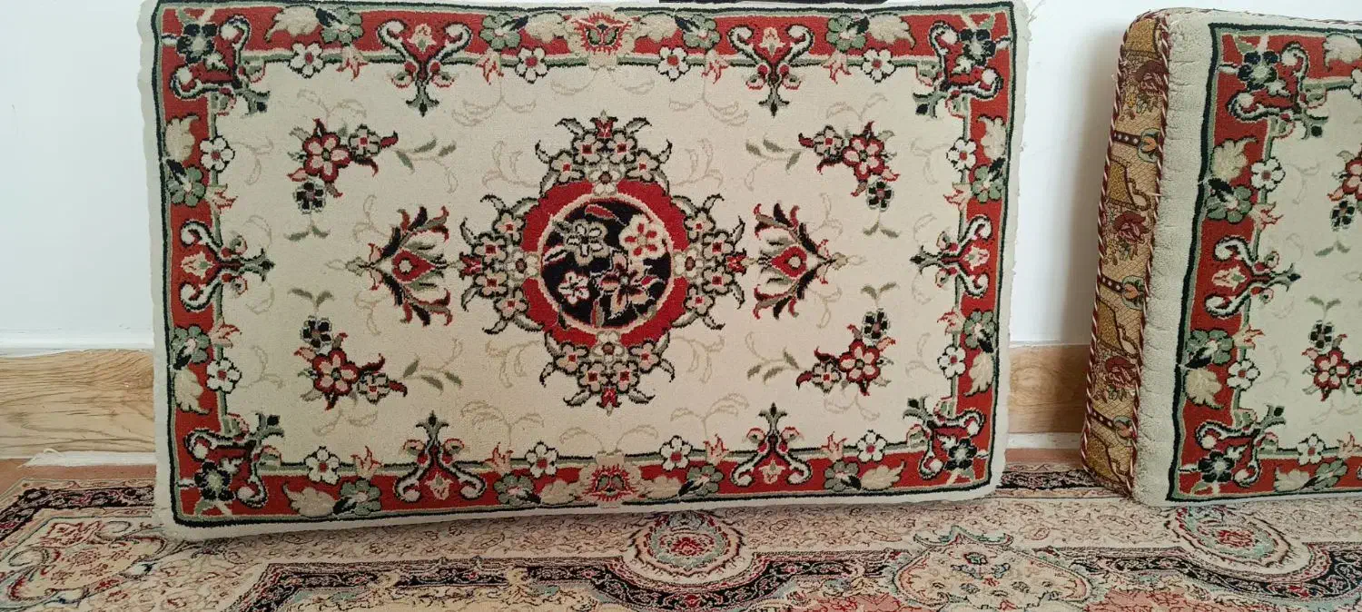 فرش ۲×۳  و پشتی|فرش|سنندج, |دیوار