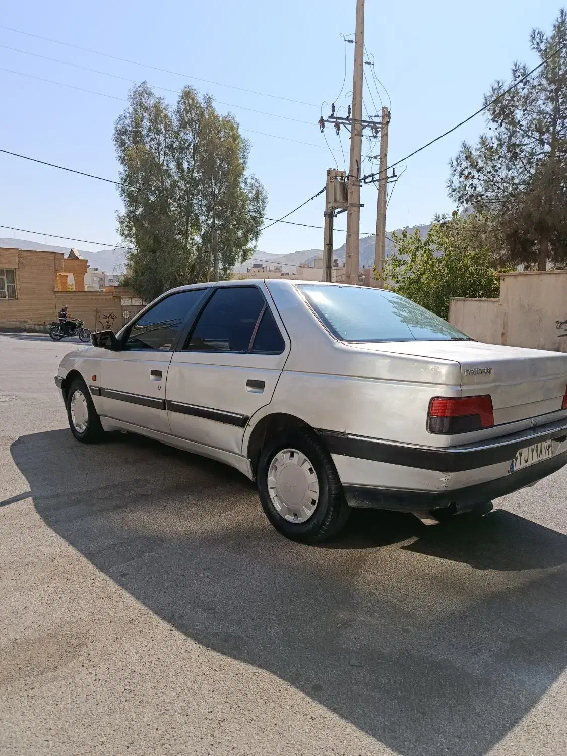 پژو ۴۰۵|خودرو سواری و وانت|شیراز, شهرک سعدی|دیوار