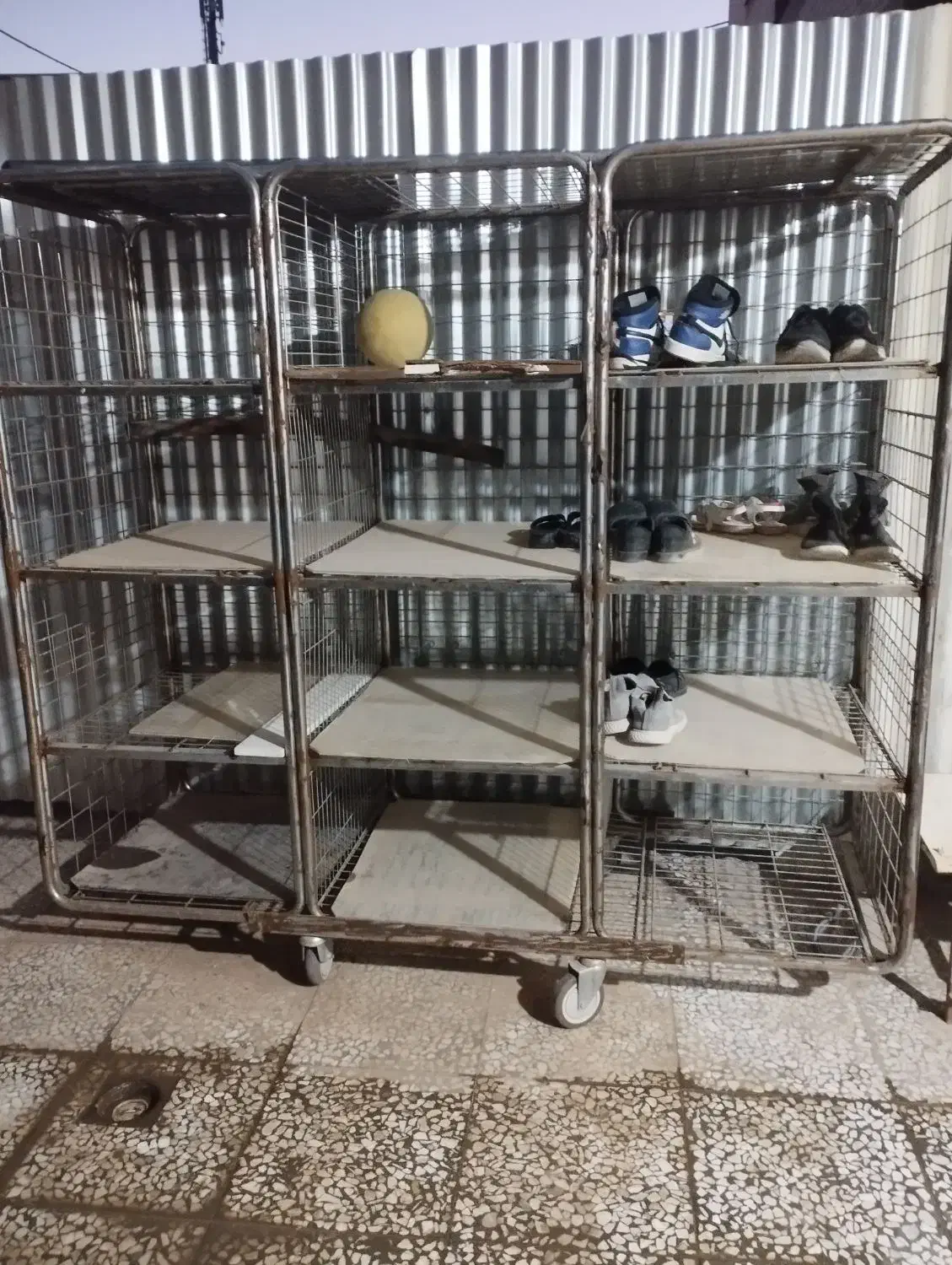 قفسه ۱۲طبقه چرخ دار|کتابخانه، شلف، قفسههای دیواری|برخوار, |دیوار