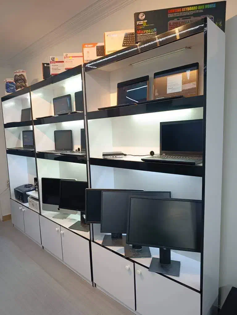 فروش نقد و اقساط انواع لپ تاپ های استوک وارداتی|رایانه همراه|تهران, میدان ولیعصر|دیوار