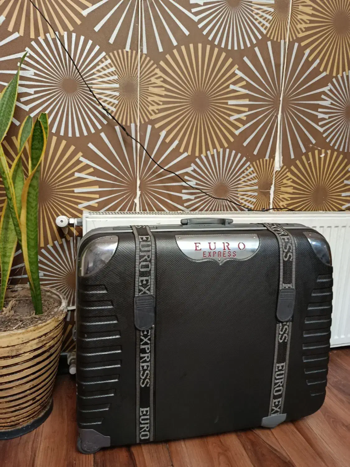 2تا چمدان چمدون بزرگ و کوچک 4 چرخ|کیف، کفش، کمربند|کرج, کوی زنبق|دیوار