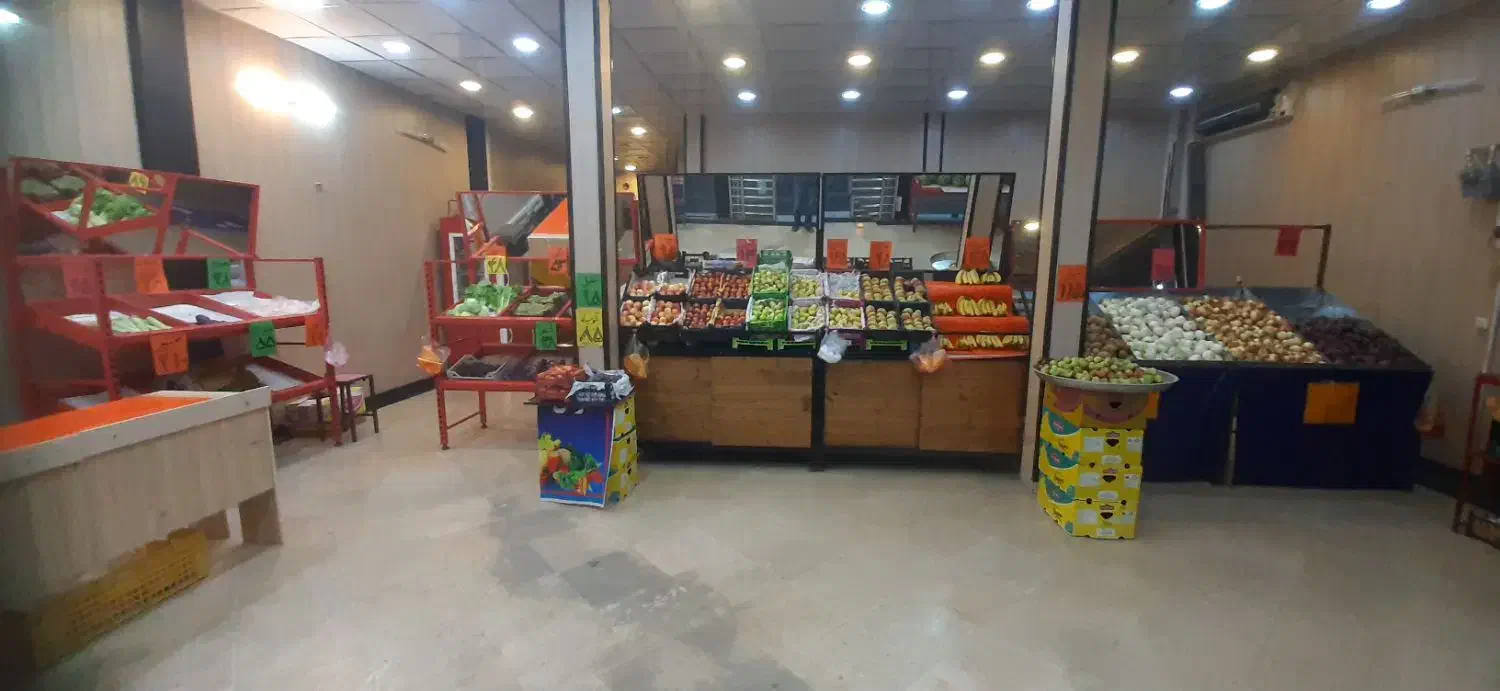 فروش وسایل میوه فروشی و ترازو|فروشگاه و مغازه|قم, شهدا|دیوار