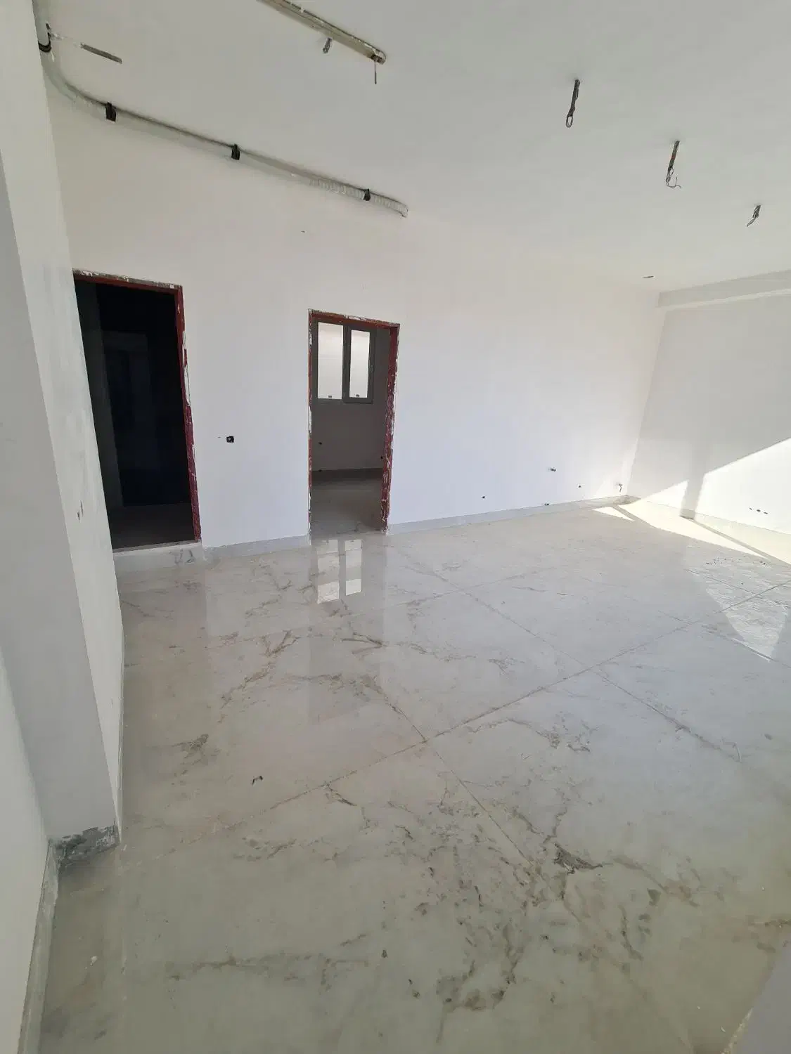 فروش آپارتمان ۲۸۲ متری/سی متری/خیابان چهارم|فروش آپارتمان|کرمانشاه, |دیوار