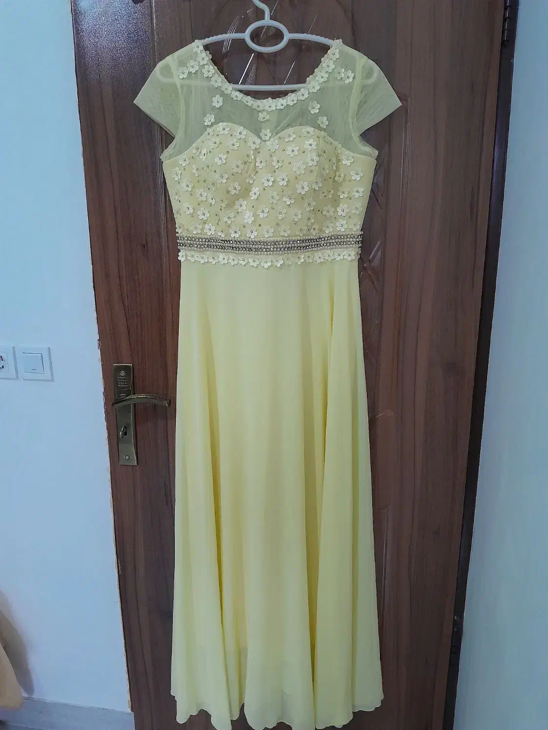 لباس مجلسی|لباس|رضوانشهر, |دیوار