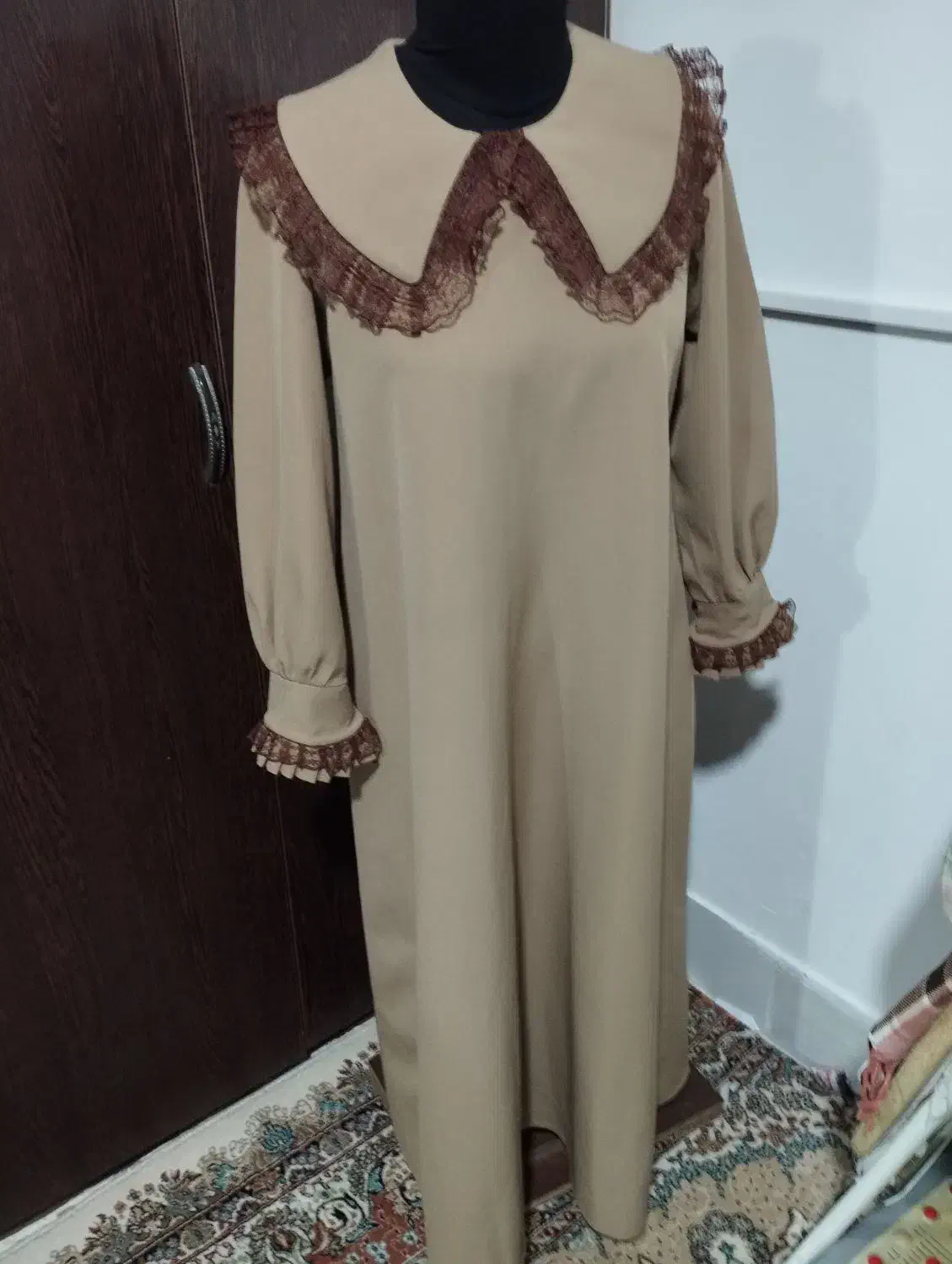 عبا|لباس|مشهد, خواجه ربیع|دیوار