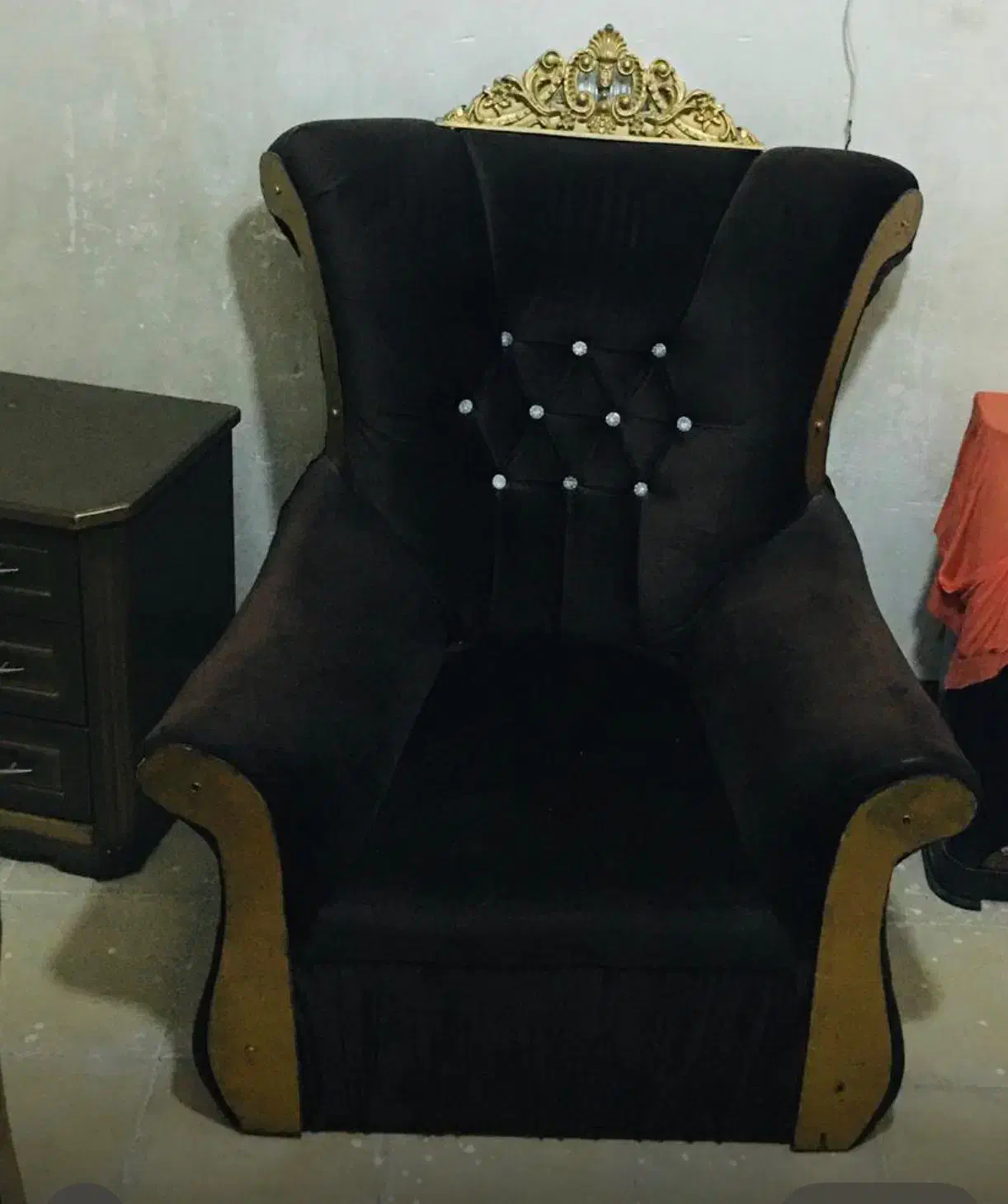 مبلمان ۷ نفره قهوه ای سلطنتی|مبلمان خانگی و میز عسلی|شیراز, احمدی جنوبی|دیوار