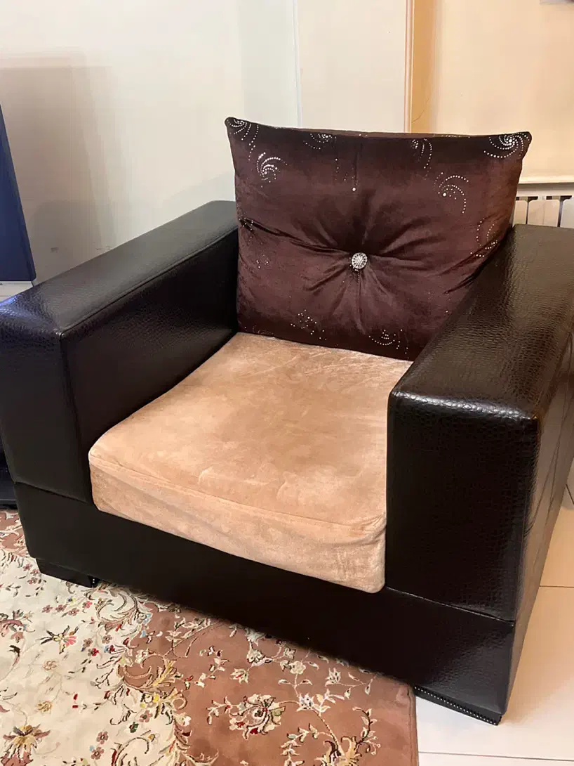 مبل ۷ نفره چستر|مبلمان خانگی و میز عسلی|تهران, سردارجنگل|دیوار