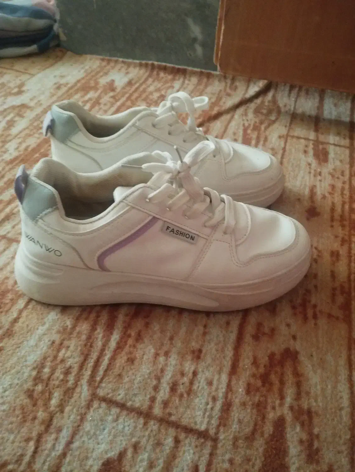 کفش|کیف، کفش، کمربند|زابل, |دیوار