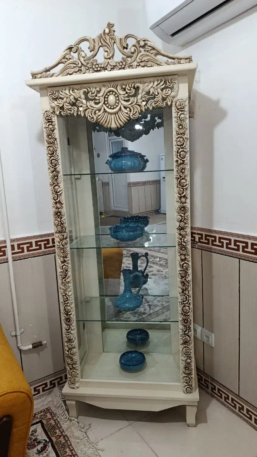 بوفه در حد نو|بوفه، ویترین، کنسول|امیدیه, |دیوار