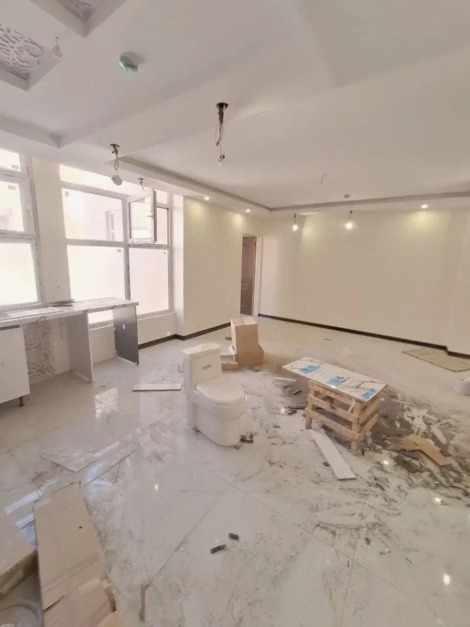 طبقه‌آخر/۸۵مترنوساز/فول امکانات/کلیدنخورده