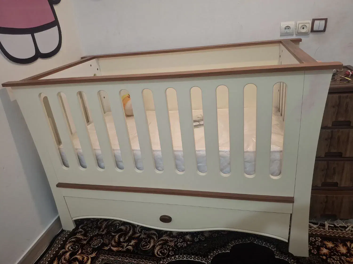 تخت خواب|تشک تختخواب|اهواز, کوی مهدیس|دیوار