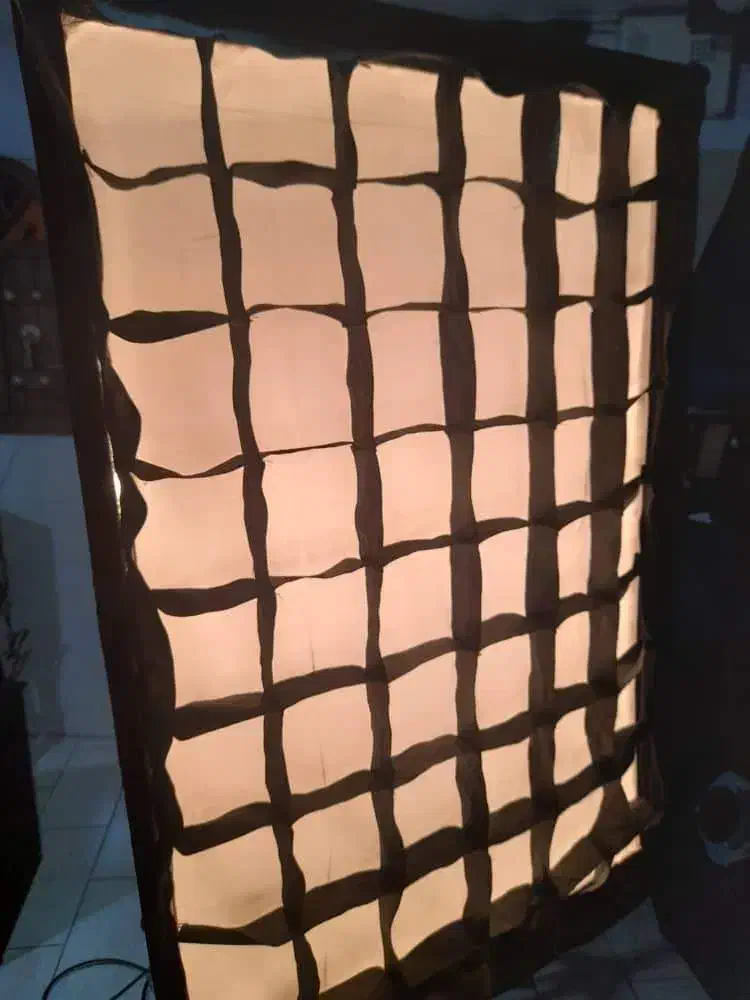 دوشاخه فلاش300 ژول همراه با ساف باکس چتر و پایه|دوربین عکاسی و فیلمبرداری|تهران, صادقیه|دیوار