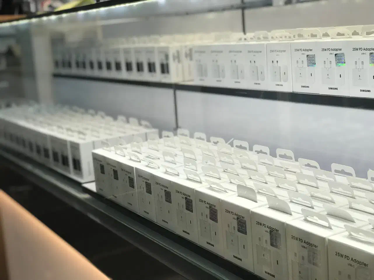 پخش عمده ی جانبی|لوازم جانبی موبایل و تبلت|شیراز, زند|دیوار