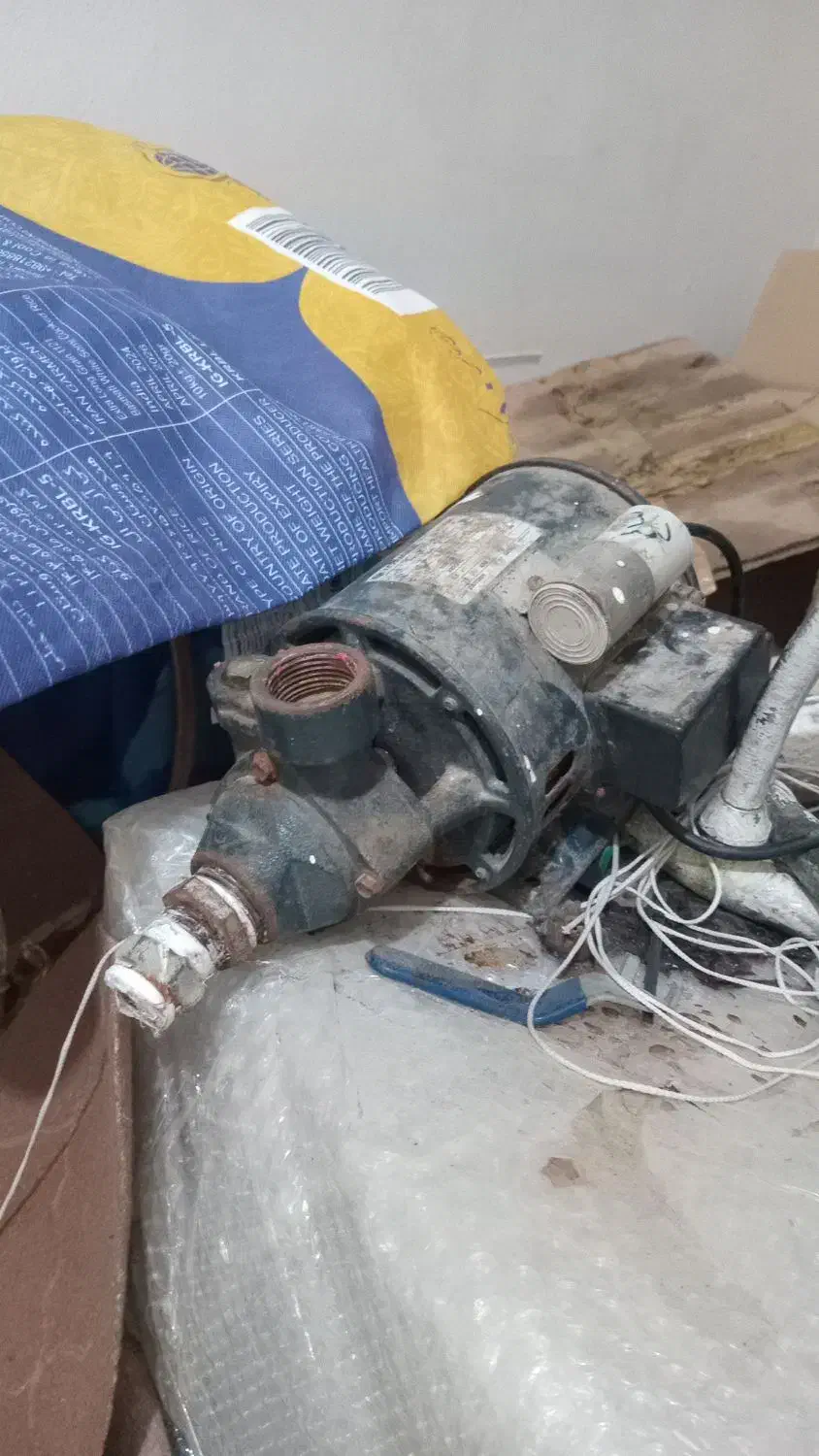 دوعدد پمپ اب ابشار کا.ر کرده|سایر لوازم برقی|کنارک, |دیوار