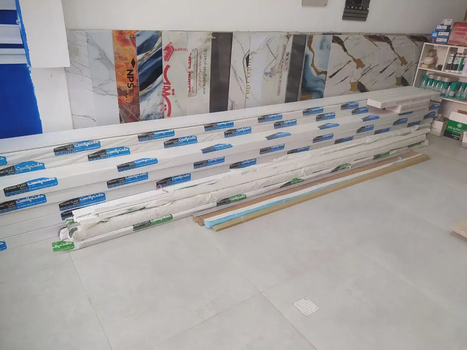 کناف لاینر وقرنیز کاغذ دیواری|خدمات پیشه و مهارت|گلبهار, شهر جدید گلبهار|دیوار