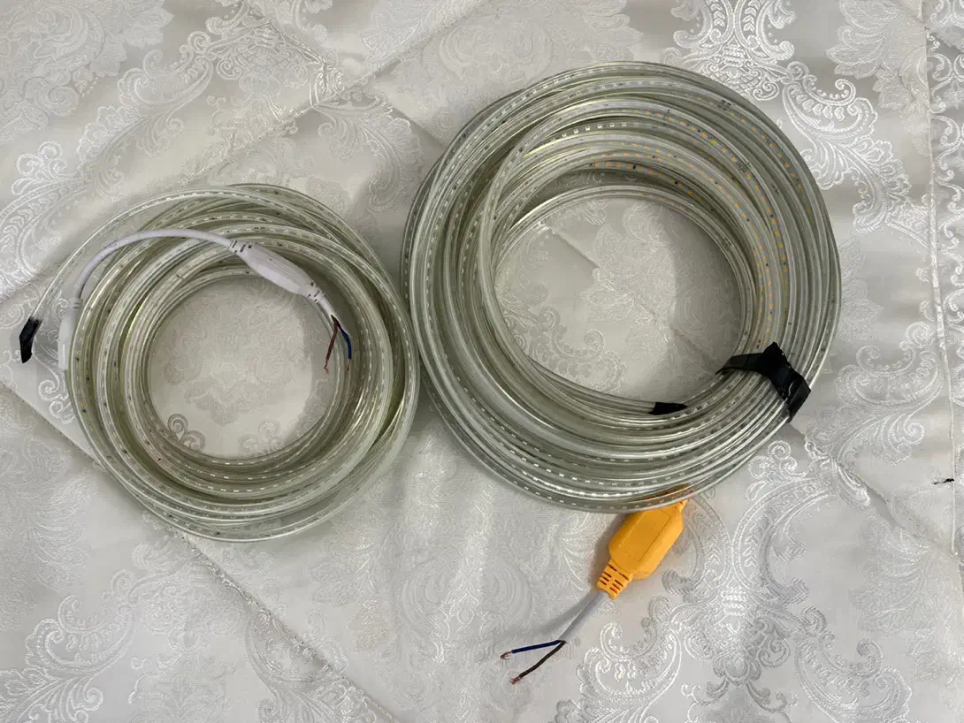 نور مخفی|ریسه و چراغ تزئینی|بروجرد, |دیوار