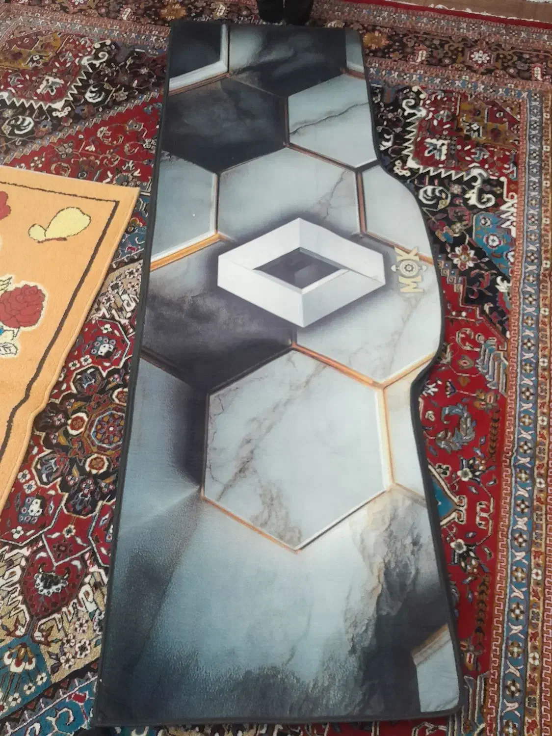 فروشی|تشک تختخواب|یامچی, |دیوار